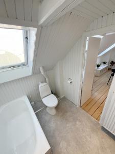 Bright and central city apartment near Aalborg Bus
