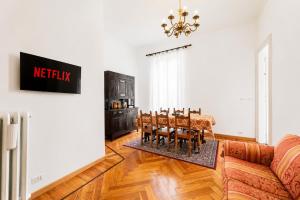 Grand Palace Suites