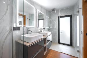 Beachside Villa 8 Ensuite 2 Private Pools