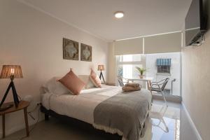 Cozy City Stay in Downtown Santiago for 2