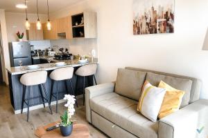 Exclusive Apt with balcony and street view - 1905