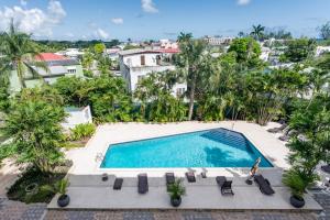 Brownes 3C - 2-bedroom Condo in Hastings Barbados
