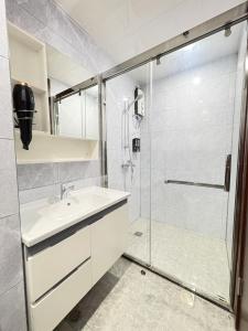 Sy Bay Suites near DFA MOA T3 Okada NAIA Airport