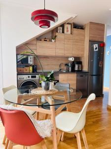 Ático con terraza en villa marinera