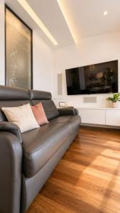 Celna Riverside Prestige 2BR Free Parking