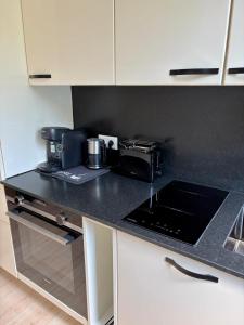 Boutique Apartment mit Balkon, Küche, Zentral, HDZ, BALI THERME, GOP