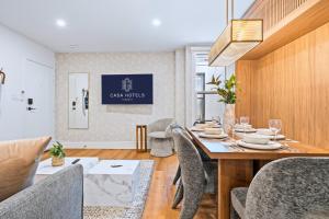 Casa Hotels Gerrard Modern Downtown Suite