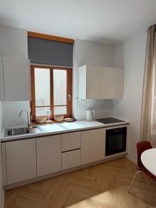 Street Apartment Rombon