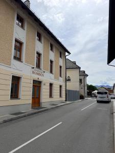 Street Apartment Rombon
