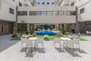 Stylish apartment with pool & comfort in an excellent location