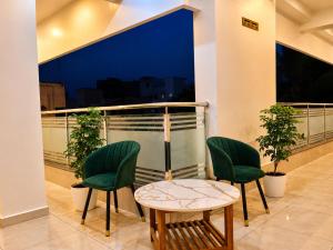 Rajas Paradise Inn