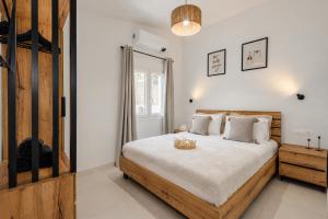 Seaside Breeze Villa - Beachfront, Private Pool, BBQ