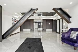 Peaceful One Bedroom Apartment with Gym and Parking