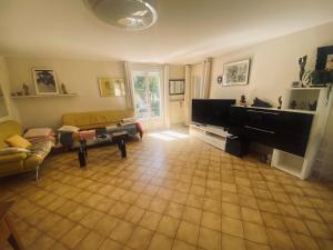 Maison entière 5 chambres 10 personnes au calme