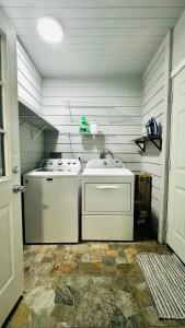 Flawless one bedroom apartment!