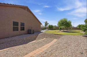 Spacious House with Heated Pool Near Peoria Sports Complex