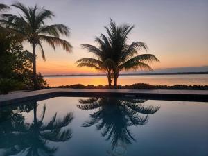 Grand Sunset Decks Luxury Home on the Lagoon