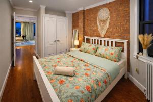1 BD Unit in the heart of Manhattan