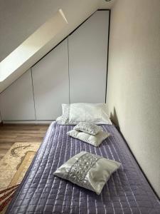 2 bedroom top floor apartment