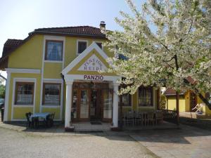 Pansion Pension Heidi Lenti Ungari