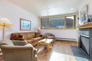 Lakeshore #1530