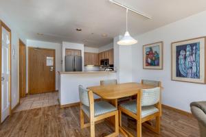 Lakeshore #1530