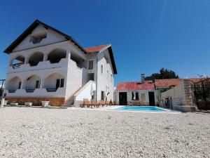 Two apartment house Pool with natural chlor garden BBQ