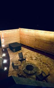 Cozy new built Apartment! Close to town!