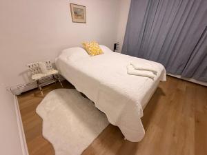 Spacious 2BR Getaway Easy Access to NYC & Newark