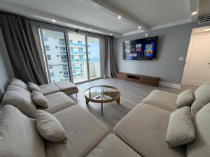 Oceanfront apartment in Surfside
