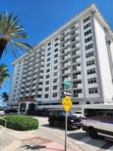 Oceanfront apartment in Surfside