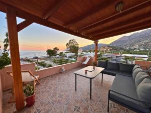 Villa Kyma by the sea, in South Crete