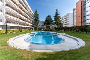 Charming 1-Bedroom Apartment with Pool in Lloret de Mar