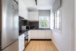 Charming 1-Bedroom Apartment with Pool in Lloret de Mar