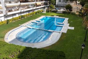 Charming 1-Bedroom Apartment with Pool in Lloret de Mar