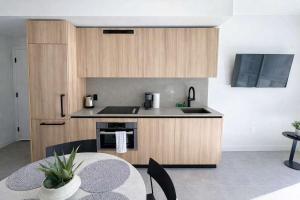 3006 New Luxury High Floor Near Metro & Bright