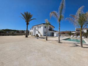 Luxury Villa Porto Columbu
