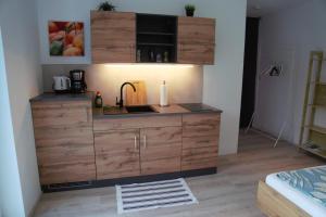 Lemon Yard Apartments
