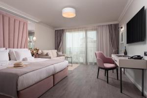 Casa dellELEGANZA Hotel & Event Hall, Mineral Pools & Private Beach