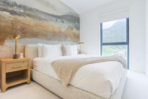 Big Gs Penthouse - Two Bedroom Condo