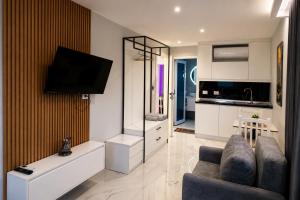 Eri Apartments