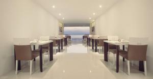 Hush Lagoon 30