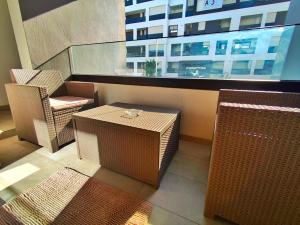 LArty Cosy Appartement Design Lumineux avec Balcon