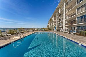 Miramar Beach Retreat - Beachfront & Poolside