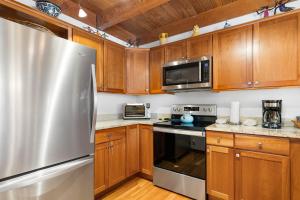 Tennis Townhome #1327 : 2 225