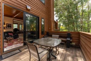 Tennis Townhomes #1340: 2
