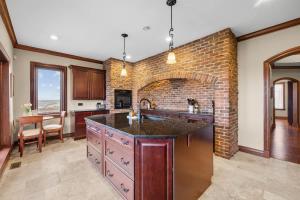 New Glasgow Pool House - Indoor Pool - Sleeps 14
