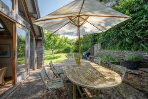 Airy Barn Conversion Private Parking & Garden