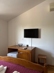 Laco Rooms