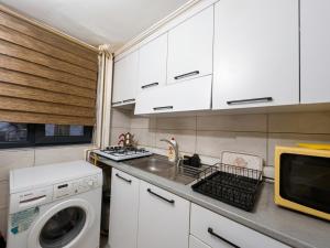 Tanaya Apartment